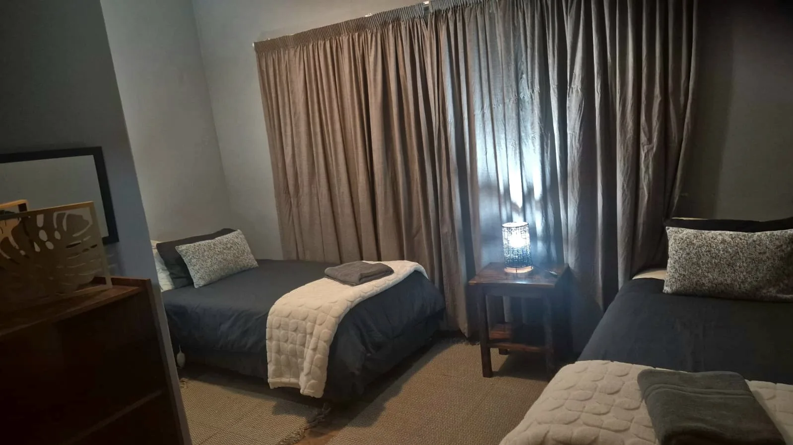 Unit 4 — bedroom