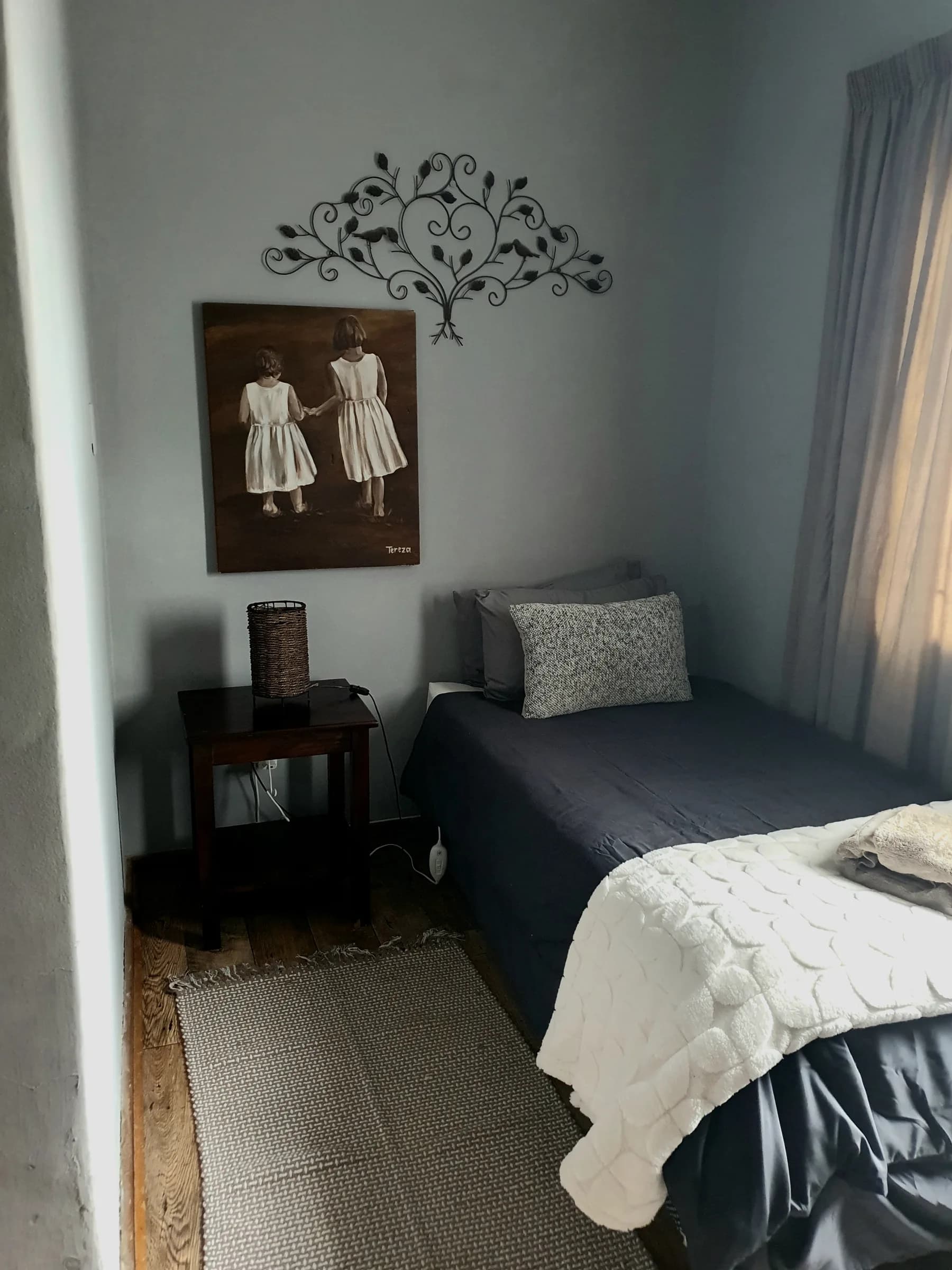Unit 4 — bedroom